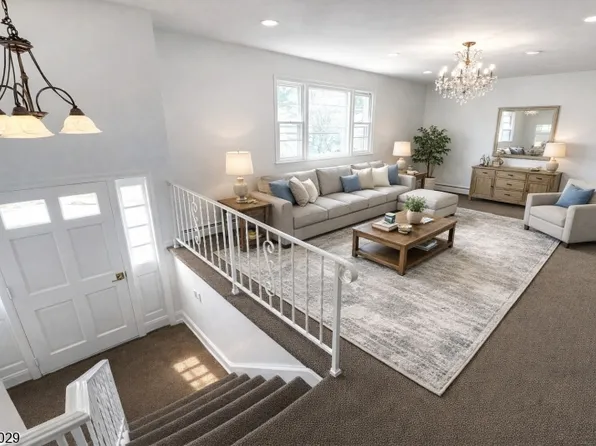 389 Madeline Ave, Garfield City, NJ 07026