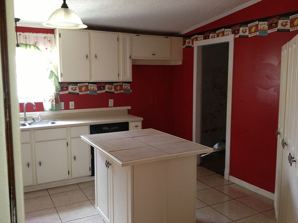 2nd image of 641 Lower Settlement Rd