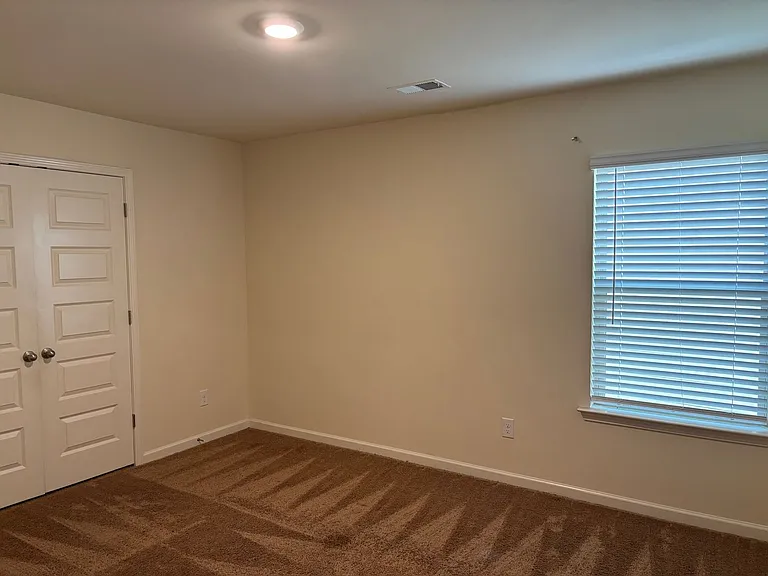 333 Emporia Loop — Photo 9