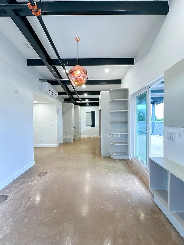2 bed, 2.0 bath, 1320 sqft, $2,250 — Photo 2