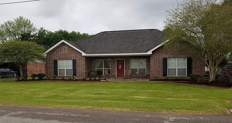 1st image of 706 Acadian Dr