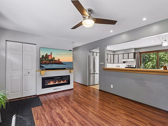 5th image of 4035 78th St E