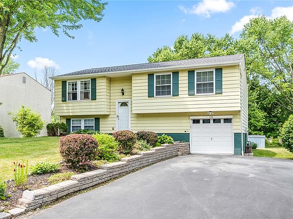 2nd image of 146 Pinehurst Dr