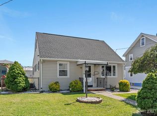 190 Jackson Ave, Edison, NJ 08837