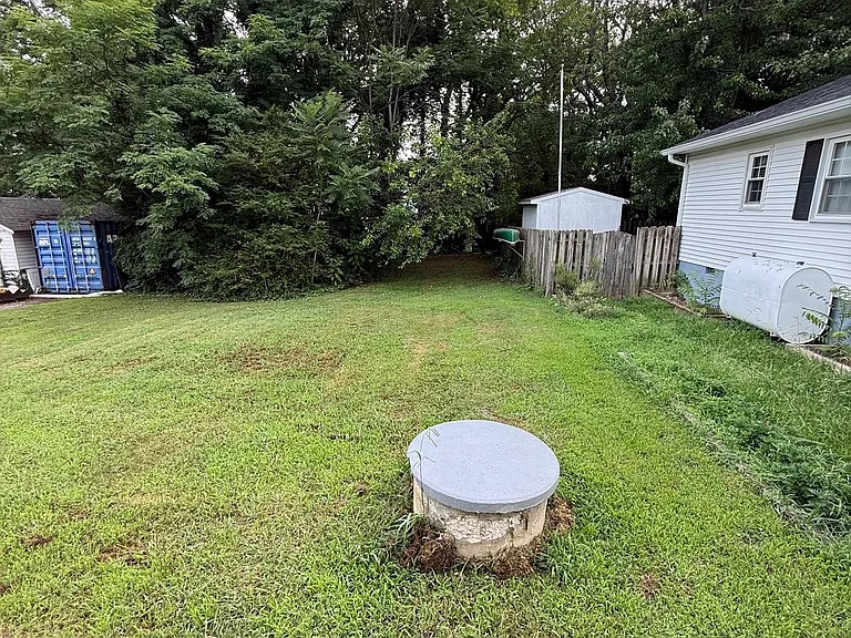 920 Northside Dr — Photo 14