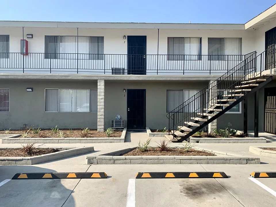 Building Photo 5