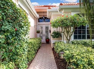 384 Mallory Ct, Naples, FL 34110
