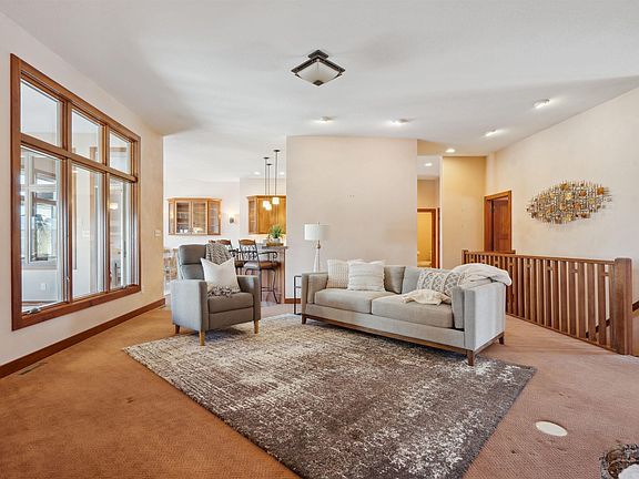 5th image of 3723 Pheasant Dr