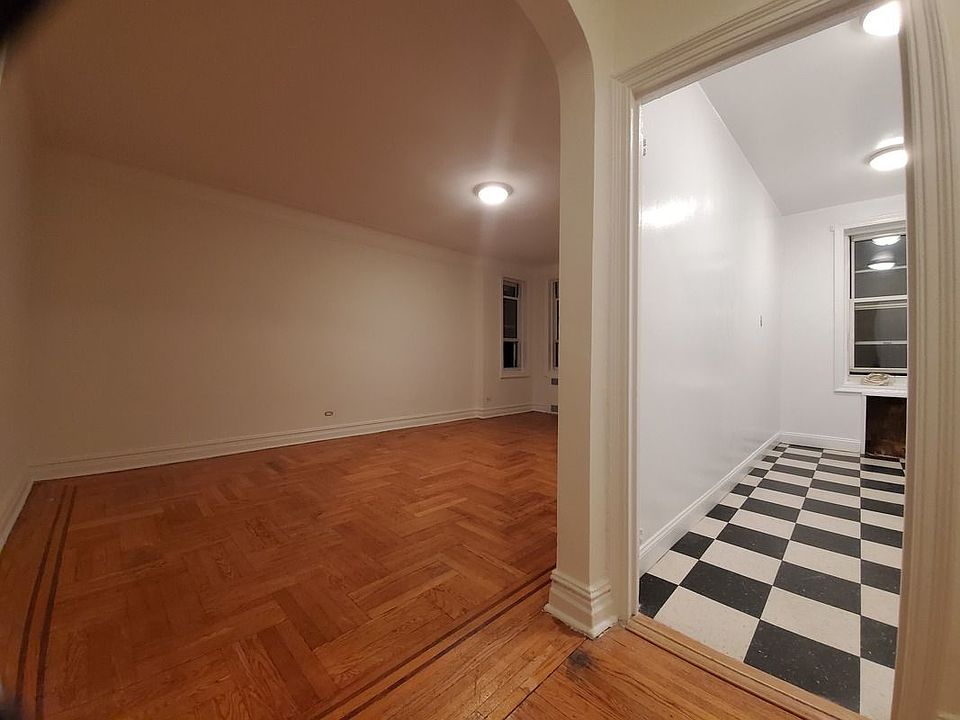 1st image of 50 Shore Blvd #30