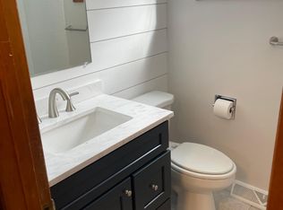 120 Ruby Rd #B, Liverpool, NY 13088