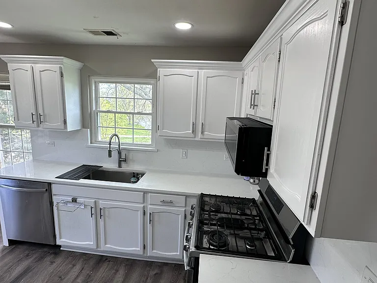 202 E Fabish Dr — Photo 5