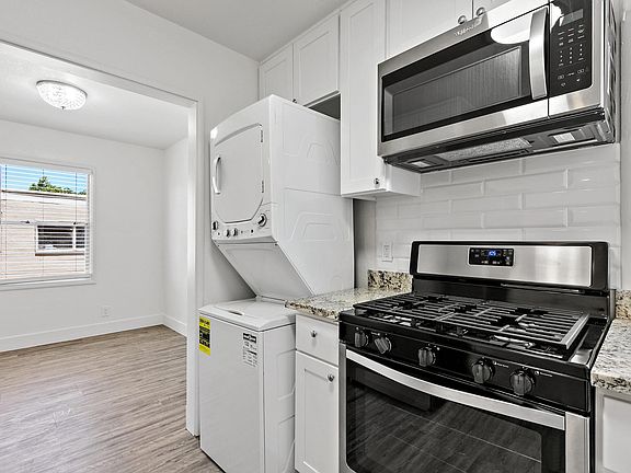 4th image of 476 Thornally Dr