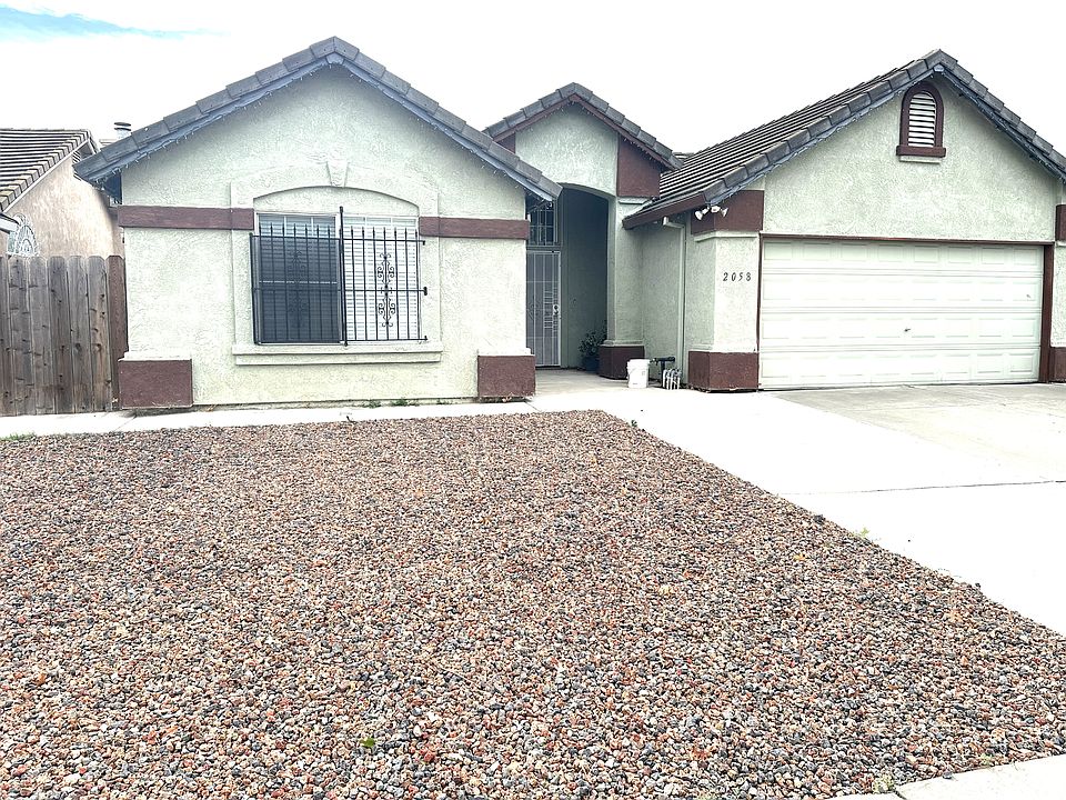2nd image of 2058 Royal St