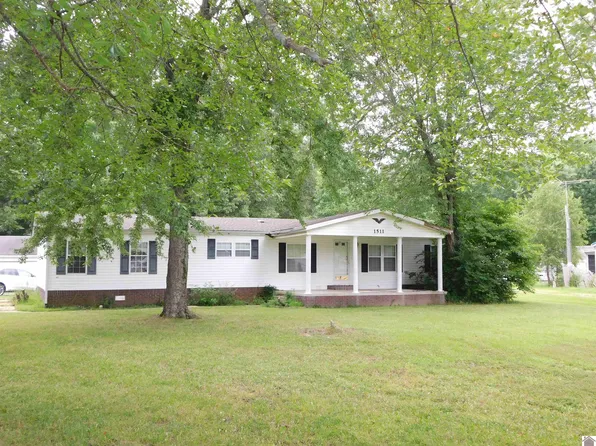 1511 Yarbro Ln, Paducah, KY 42003