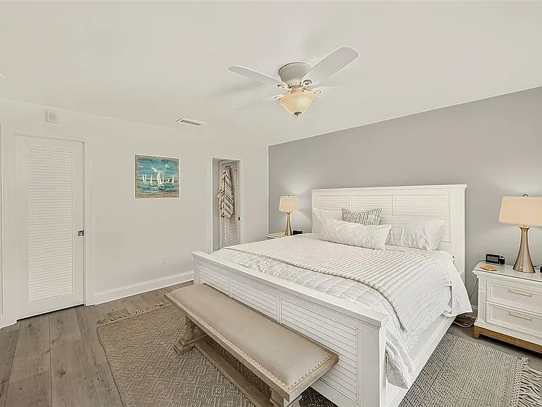 147 Bluff View Dr #304 — Photo 12