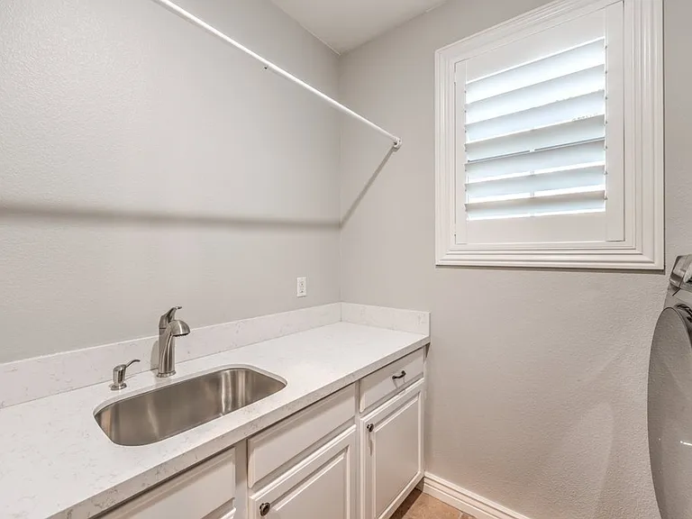 2849 Soaring Peak Ave — Photo 7