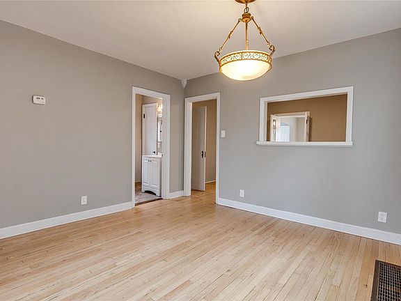 4th image of 5649 Murdoch Ave