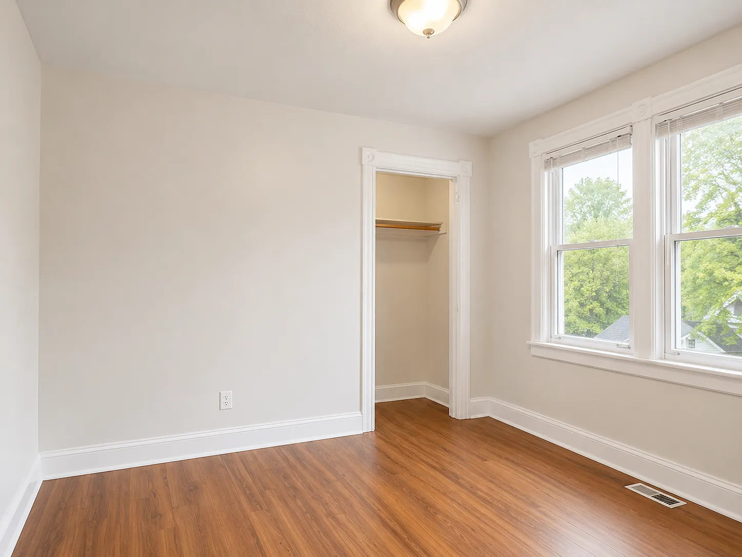 2 bed, $1,200 — Photo 3