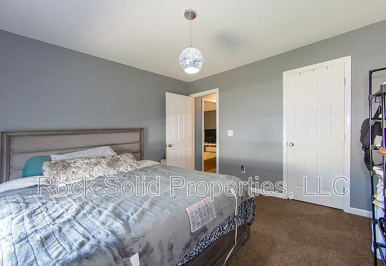 521 Queens Rd #1 — Photo 16