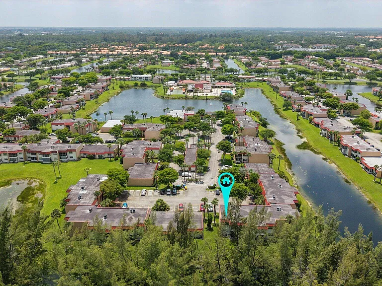 473 Lake Frances Dr — Photo 24