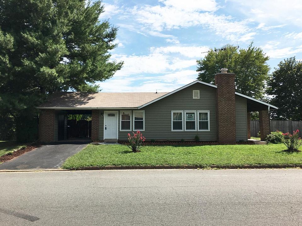 1st image of 206 W Meadowland Ln