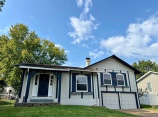 12 Michelle Ln, Saint Peters, MO