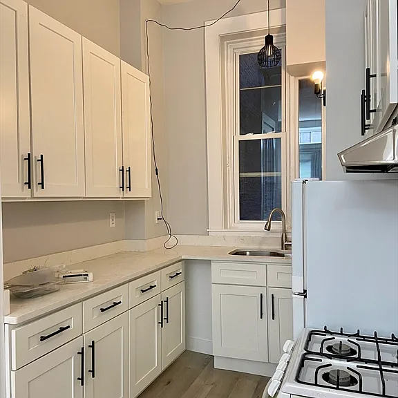 83 W Cedar St #1 — Photo 14