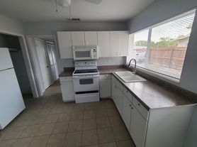 203 Santurce Ave, North Pt, FL