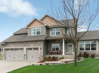18190 Concord Cir NW, Elk River, MN 55330