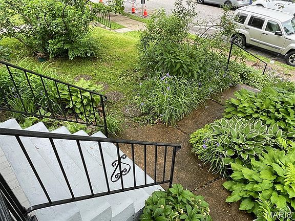 4th image of 5830 W Park Ave