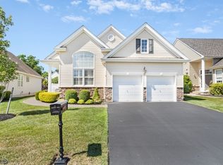 5 Pitcher Point, Somerset, NJ 08873