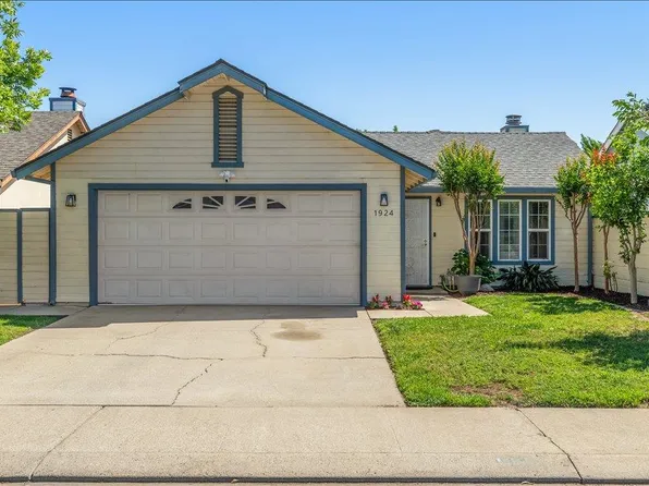 1924 Amsterdam Ln, Modesto, CA 95356