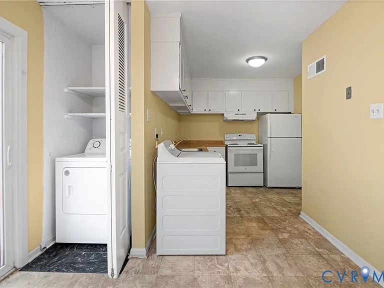 4704 Leadenhall Dr — Photo 16