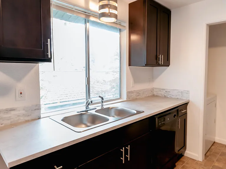 1506 S G St #3 — Photo 7