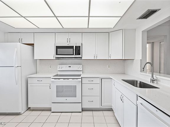 5th image of 7080 Nantucket Cir #2