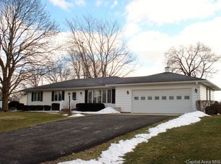 552 Matthews Ct, Oneida, IL 61467