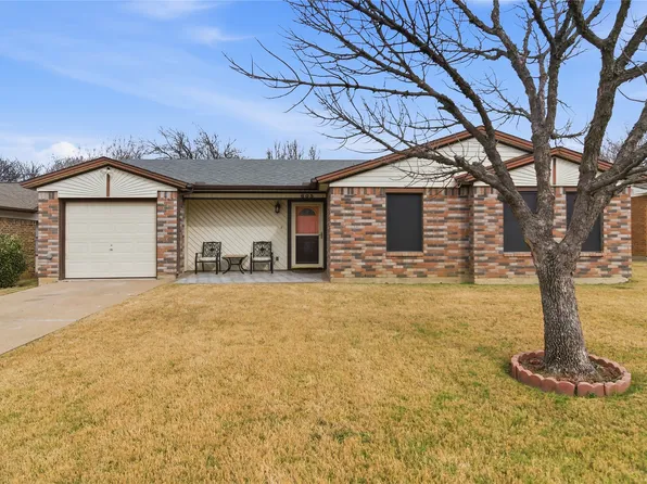 605 Plainview Dr, Mansfield, TX 76063