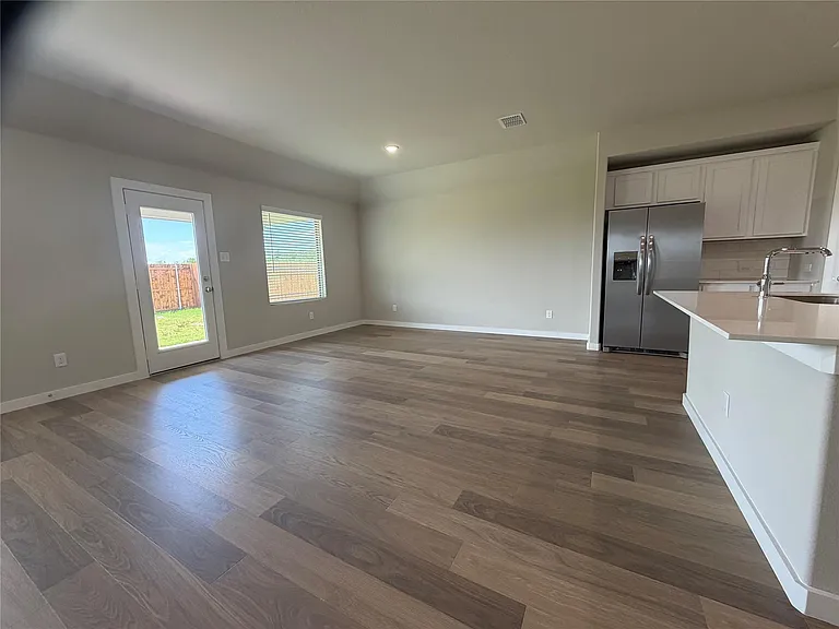 517 River Ridge Dr — Photo 6
