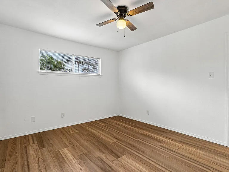 5809 Coventry Ln — Photo 15