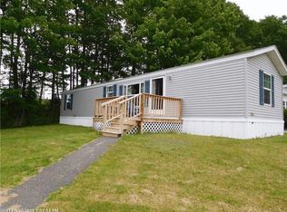 6 Ledgemere Ln, Lewiston, ME 04240