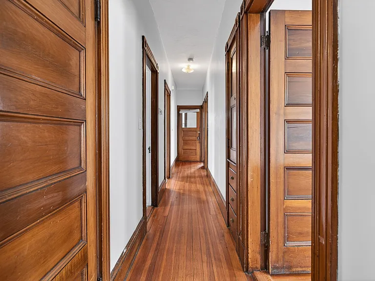 18 Gibson St #3 — Photo 20