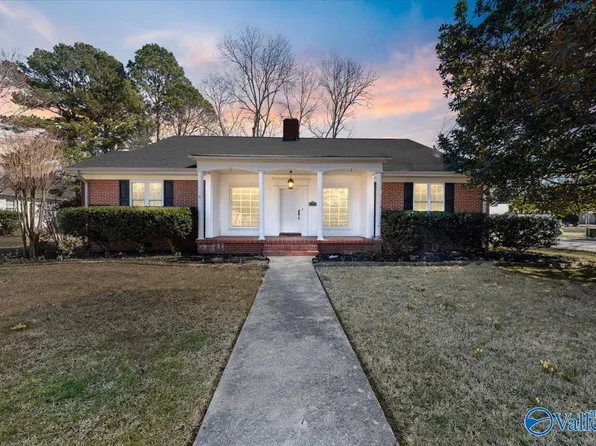 623 S Market St, Scottsboro, AL 35768