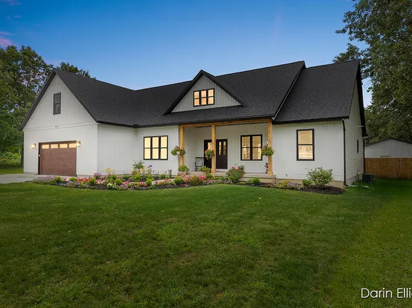 315 Parsonage St, Saranac, MI 48881