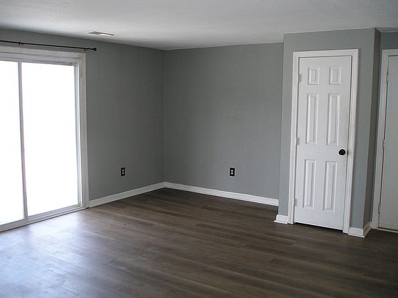 4th image of 1575 Braley Rd APT 28