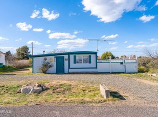 20850 E Cedar Dr, Cordes Lakes, AZ 86333