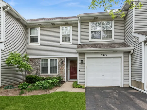205 Parkview Dr, Wauconda, IL 60084