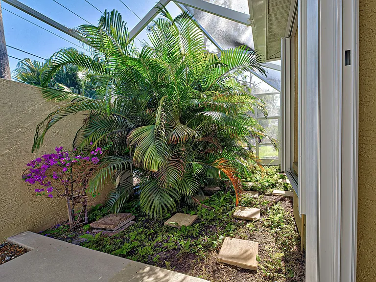 910 Bramley Ct #6 — Photo 37