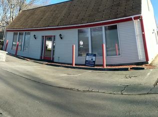 325 Old County Rd, Rockland, ME 04841