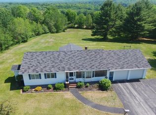 122 Cedar Ln, Farmington, ME 04938