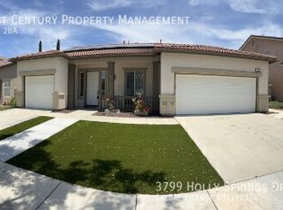 3799 Holly Springs Dr, Corona, CA 92881